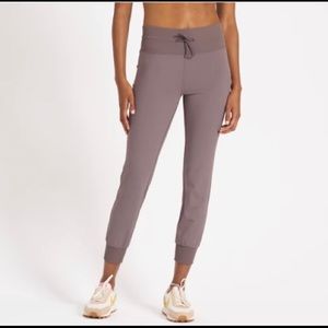 Vuori Daily Jogger - Hazel